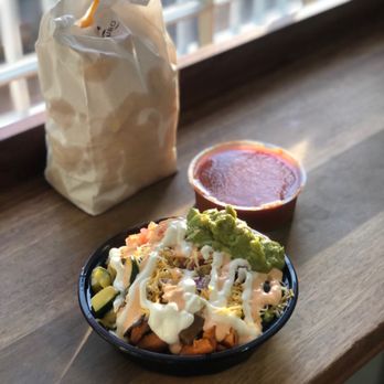 Boat House - The Veggie Bowl - New American Near Me - Nantucket, Massachusetts