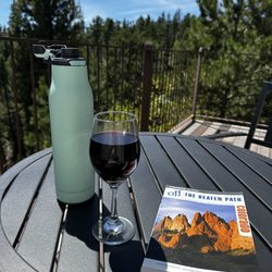 Pikes Peak Paradise Bed and Breakfast - Relaxing