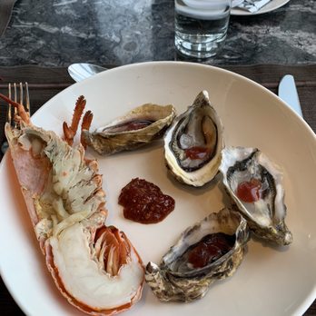 Café 103 - Buffets Near Me - Kowloon, HK