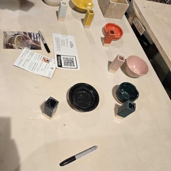 Still Life Studios - Colors to choose from for glazing - Art Classes Near Me - Santa Monica, California Still Life Studios - Colors to choose from for glazing - Art Classes Near Me - Santa Monica, California