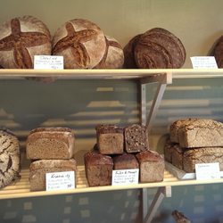 Järna bageri - Bröd på bröd på bröd...