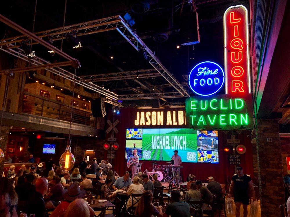 Jason Aldean's Kitchen + Rooftop Bar, Nashville Roadtrippers