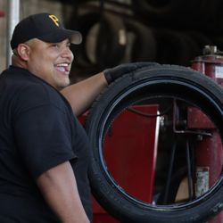 Alvarez Tire Shop