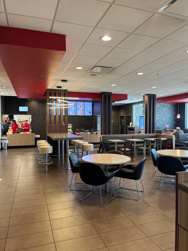 MCDONALD’S Updated May 2024 14 Reviews 1640 SW Wanamaker, Topeka