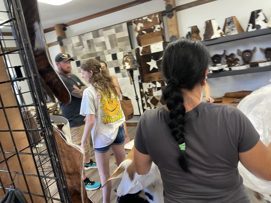 Cowhide Outlet by null