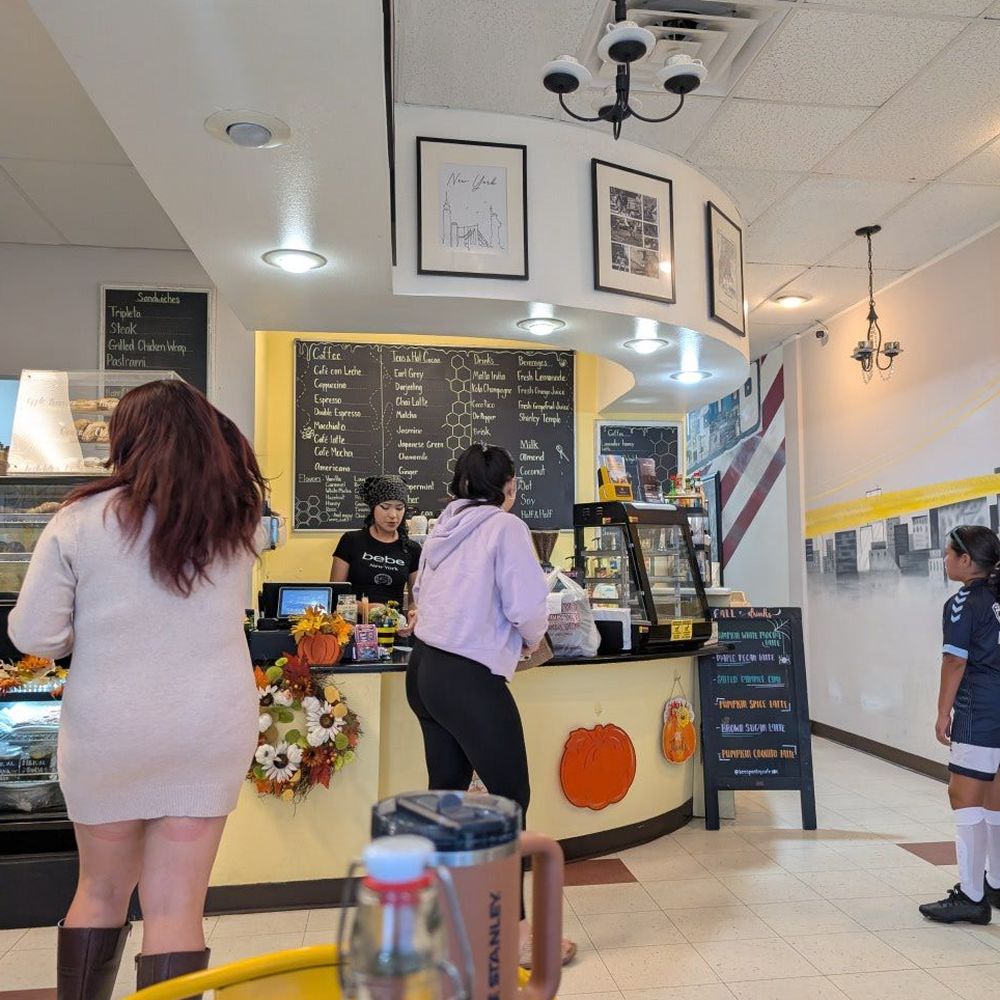 Bee's Pastry Café - Patisserie/Cake Shop Near Me - El Paso, Texas