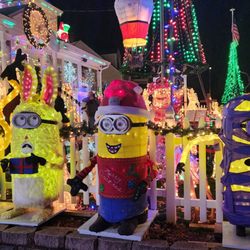 Wonderland at Roseville - Minion Christmas
