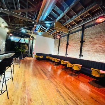 Fluid510 - Front main Lounge Area - Lounges Near Me - Oakland, California Fluid510 - Front main Lounge Area - Lounges Near Me - Oakland, California