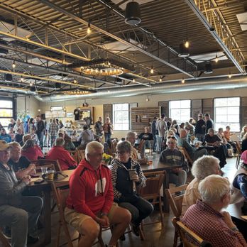 H.H. Hinder Brewing Co - Plenty of seating - Breweries Near Me - Waupaca, Wisconsin H.H. Hinder Brewing Co - Plenty of seating - Breweries Near Me - Waupaca, Wisconsin
