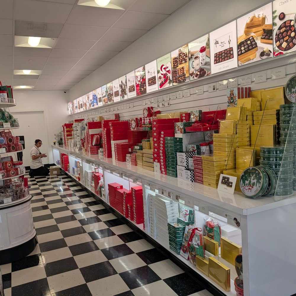 See's Candies - Chocolatiers & Shops Near Me - San Jose, California See's Candies - Chocolatiers & Shops Near Me - San Jose, California