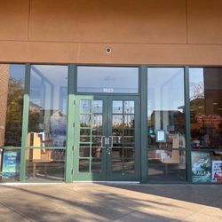 Barnes & Noble - Entrance