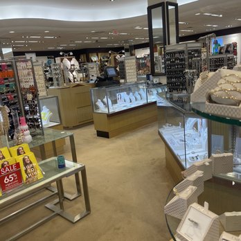 Dillard's - Department Stores Near Me - Cedar Hill, Texas Dillard's - Department Stores Near Me - Cedar Hill, Texas
