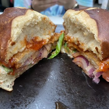 P.S. Kitchen - Sweet Thai Chicken Sandwich, excellent - Vegetarian Near Me - New York, New York