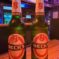 Tom's Bar