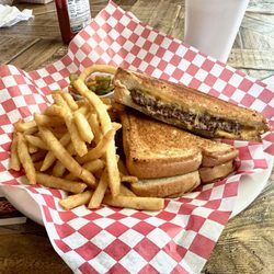 Zayra's Cafe - Really good patty melt
