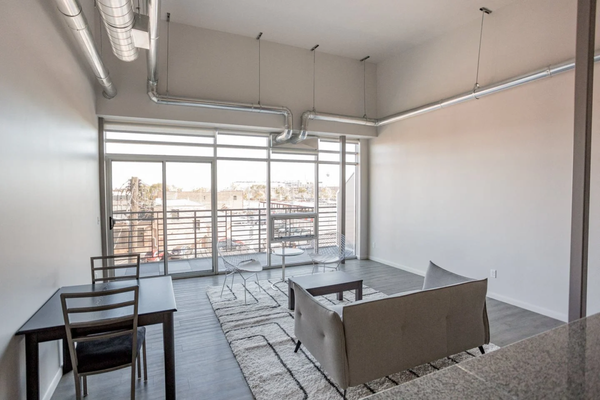 Baltimore Station by null