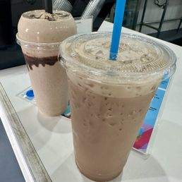 Big Kahuna (L) & Flex a Latte (R) Big Kahuna (L) & Flex a Latte (R)