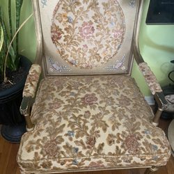 Yester-Year Antiques & Flea Market