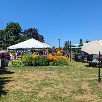 Swan Island Dahlias - Nurseries & Gardening Near Me - Canby, Oregon