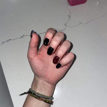 Finesse Nails - Nail Salons Near Me - Waxhaw, North Carolina