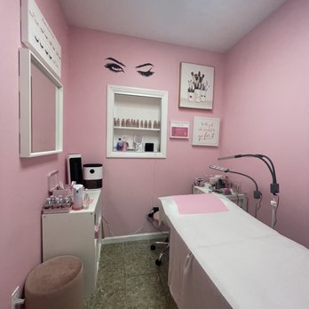 Stephanie the Lash Surgeon - Eyelash Service Near Me - San Leandro, California
