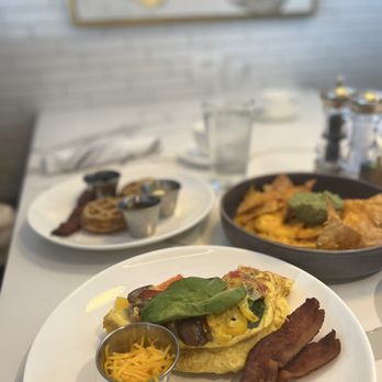Iro SouthPark - Breakfast is served - Coffee & Tea Near Me - Charlotte, North Carolina