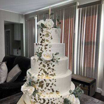 Sylvia's Cakes - Custom Cakes Near Me
