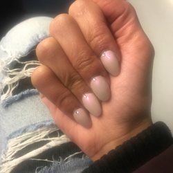 Stush Beauty Bar - Full set with gel polish and stones by Odette