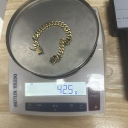 Gold & Silver Exchange - 14k Cuban link bracelet