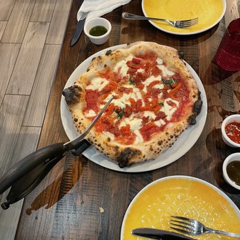 Menomale NoMa - Pizza Near Me - Washington, DC, District of Columbia