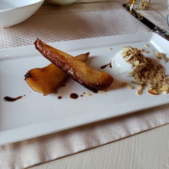 Houndstooth Restaurant - Balsamic Poached Pears - American Near Me - Huntly, Virginia