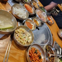Daori BBQ - Lots of banchan!