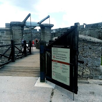 Castillo de San Marcos - Annual Pass or $15 ticket gets you in ;) - Landmarks & Historical Buildings Near Me - Saint Augustine, Florida