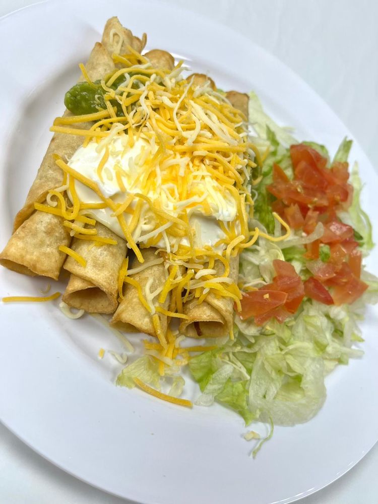 Food from Giliberto’s Mexican Taco Shop