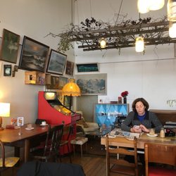 Morning Magpie - Cute interior