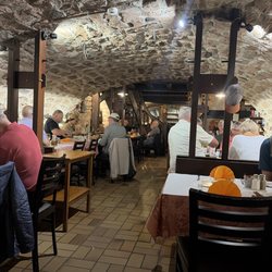 Caveau de l'Ami Fritz - Great atmosphere. People are friendly and the food is attractive.