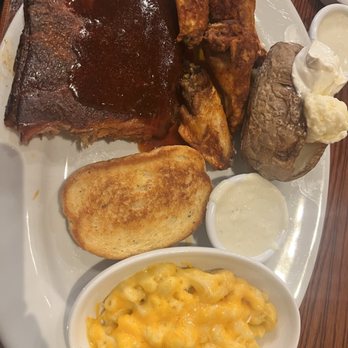 Smokey Bones Cranberry Township - 1/2 ribs with wings. Not too bad. - Barbeque Near Me - Cranberry Township, Pennsylvania