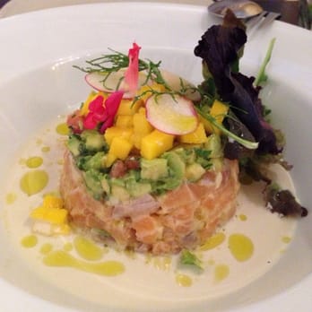 ConTenedor - Salmon tartar w a delicious sauce. - Spanish Near Me - Seville, SE