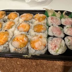 Mr Sushi - Spicy scallop, spicy white tuna, yellowtail