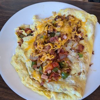Momma Jane's Pancake House - The House omelette - Breakfast & Brunch Near Me - The Dalles, Oregon