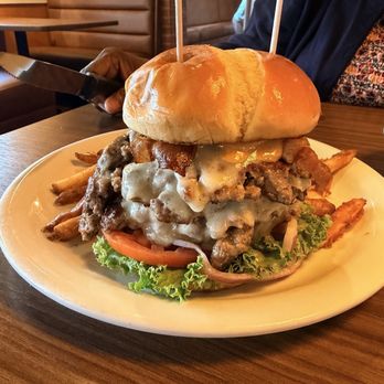 Denny's - Juicy Burger - Diners Near Me - Fruitland, Maryland