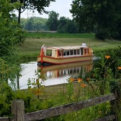 Canal Park - Canal boat