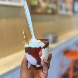 Jeni's Splendid Ice Creams - Strawberry shortcake parfait