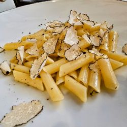 Matto Matto - .Buttered noodles with Truffles