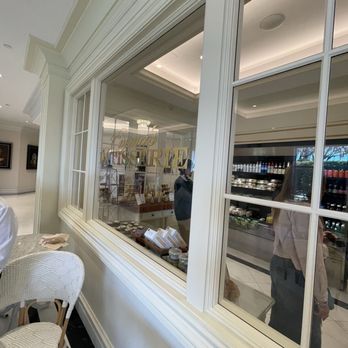 Emma’s Patisserie - Outside storefronts inside hotel - Patisserie/Cake Shop Near Me - Ocala, Florida Emma’s Patisserie - Outside storefronts inside hotel - Patisserie/Cake Shop Near Me - Ocala, Florida