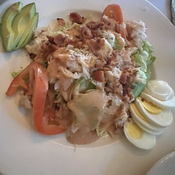La Strada - Crab Louie - Italian Near Me - American Canyon, California