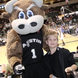 Austin Spurs - Da Bull with Da Young Fan