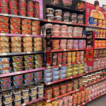 CU Hawaii - Downtown - Ramen selection - Convenience Stores Near Me - Honolulu, Hawaii