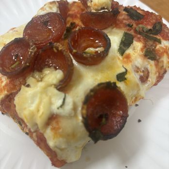 Krispy Pizza  - Pizza Near Me - Brooklyn, New York