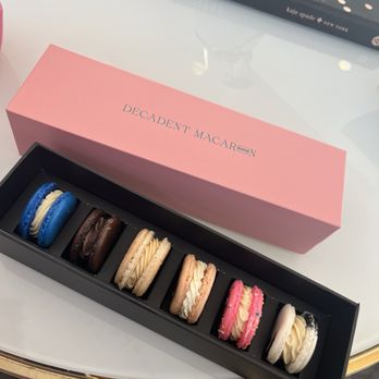 Decadent Macaron - 6 pack- cookie dough, chocolate, churro, salted caramel, cake batter, and early grey - Macarons Near Me - Gilbert, Arizona